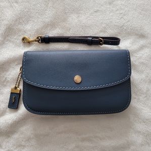 ❤️SOLD❤️ Coach 1941 clutch NWT dark denim